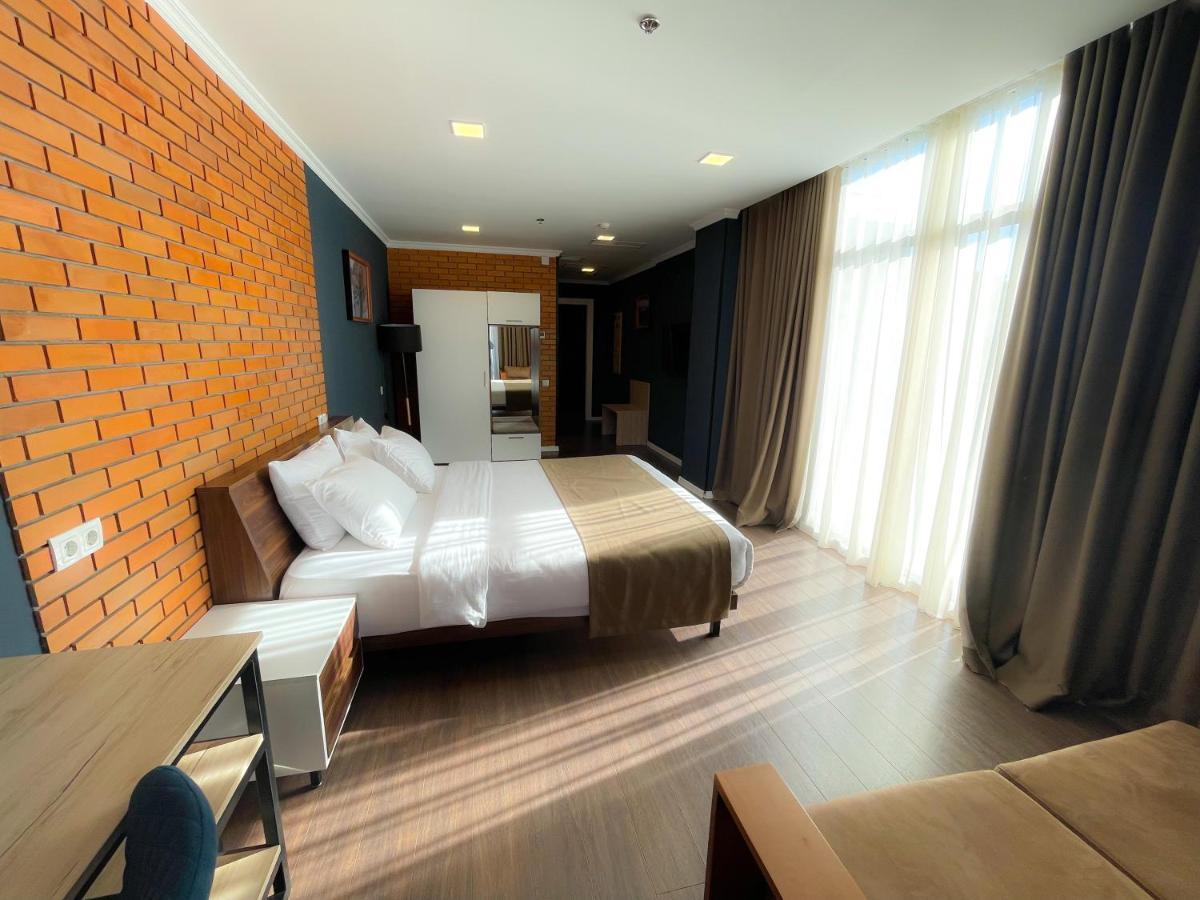 Bricks Hotel Tbilisi Exterior foto