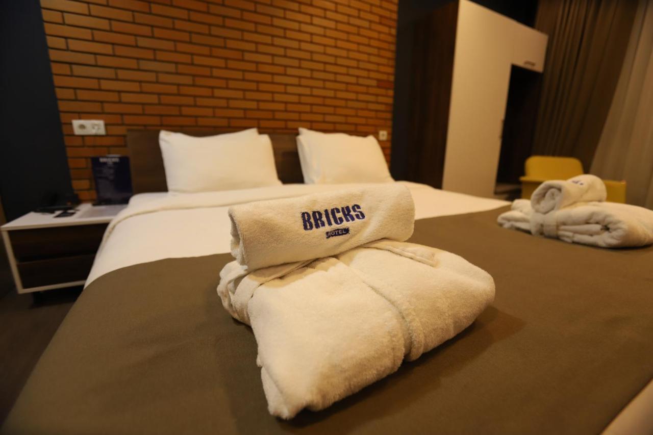 Bricks Hotel Tbilisi Exterior foto